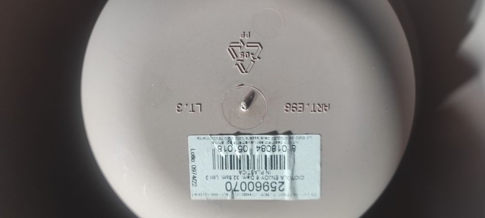 Taça de comida para animais