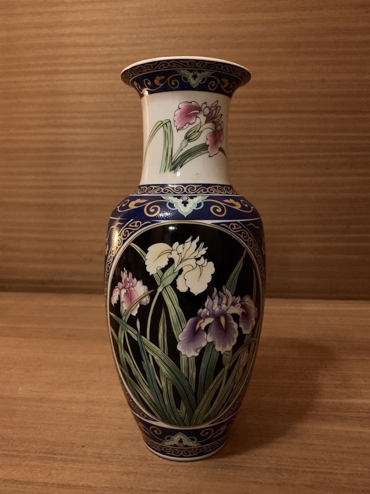 Jarro de porcelana japonesa