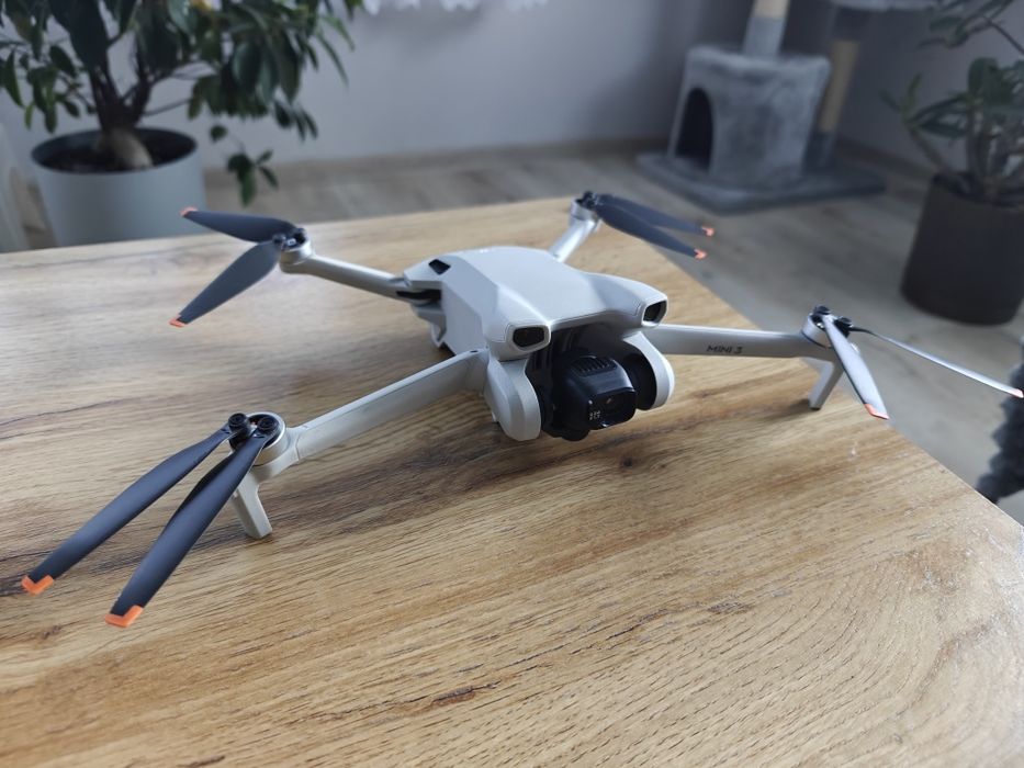Dron DJI mini 3, 4x baterie! jak nowy