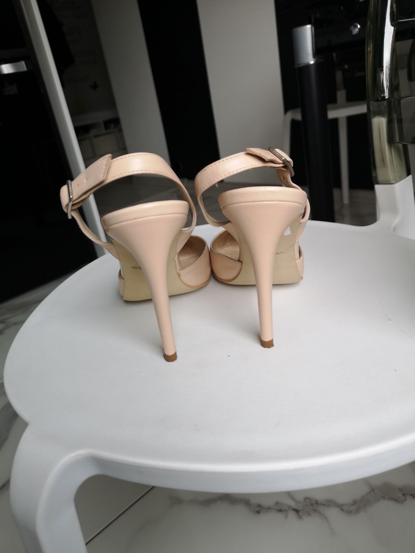 Buty Wojas rozmiar 39