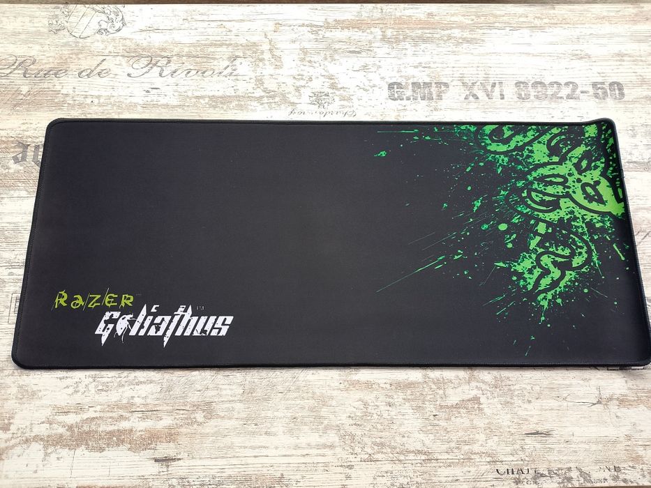 Razer - большой  игровой коврик 70*30см для клавиатуры и мышки