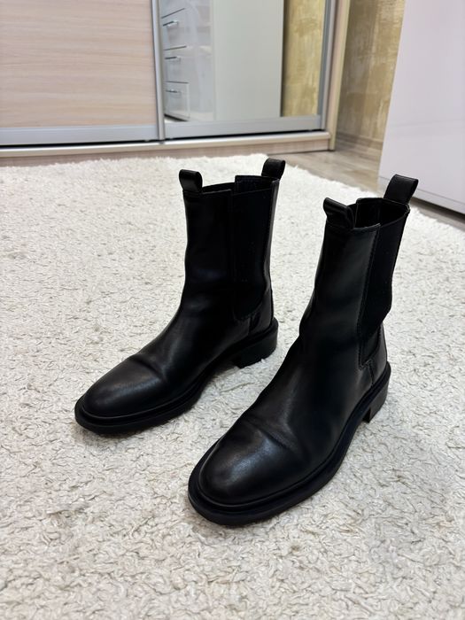 Шкіряні ботінки челсі Zara