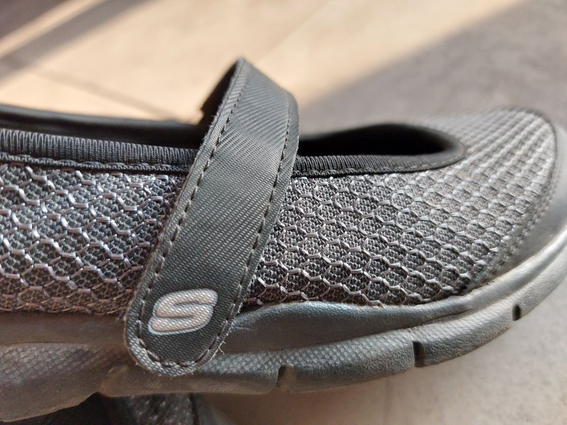 Skechers rozmiar 37 sportowe