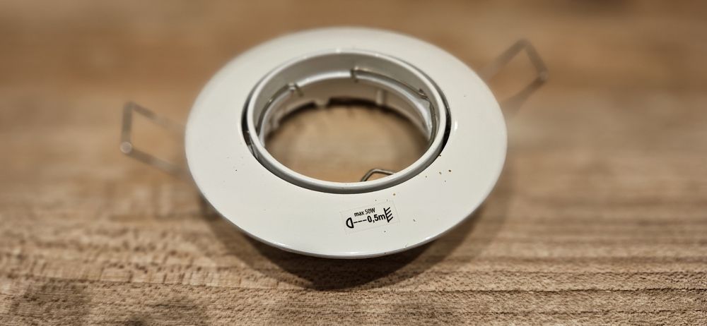 Oprawki halogenów kanlux białe