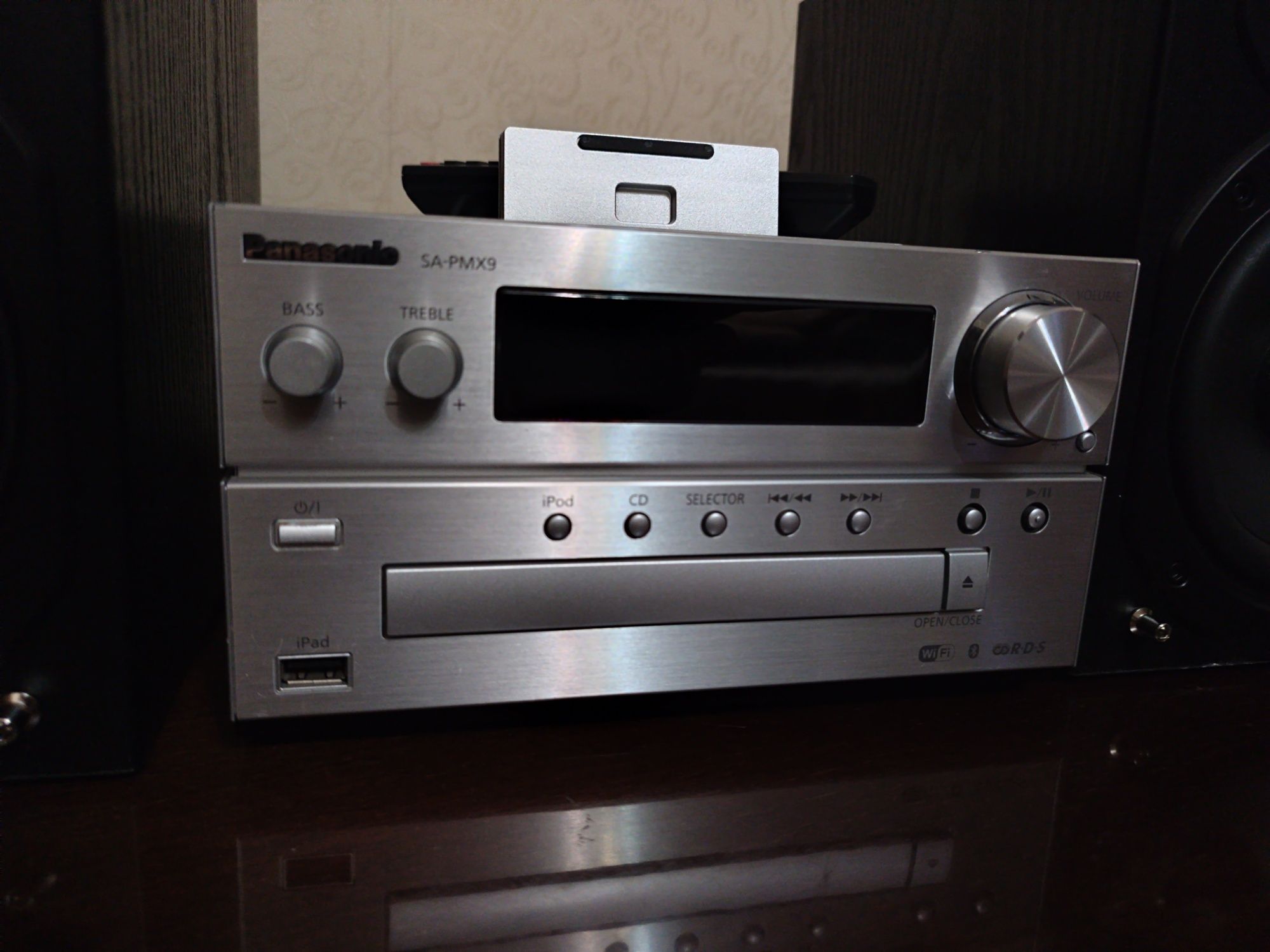Panasonic SA-PMX9. Пульт, Bluetooth, WI-FI 
З шикарним звуком. 
Якісни