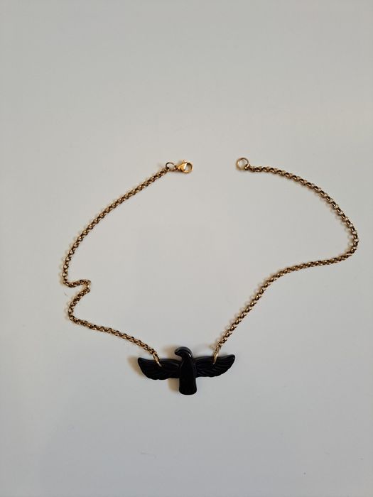 Fio dourado e preto