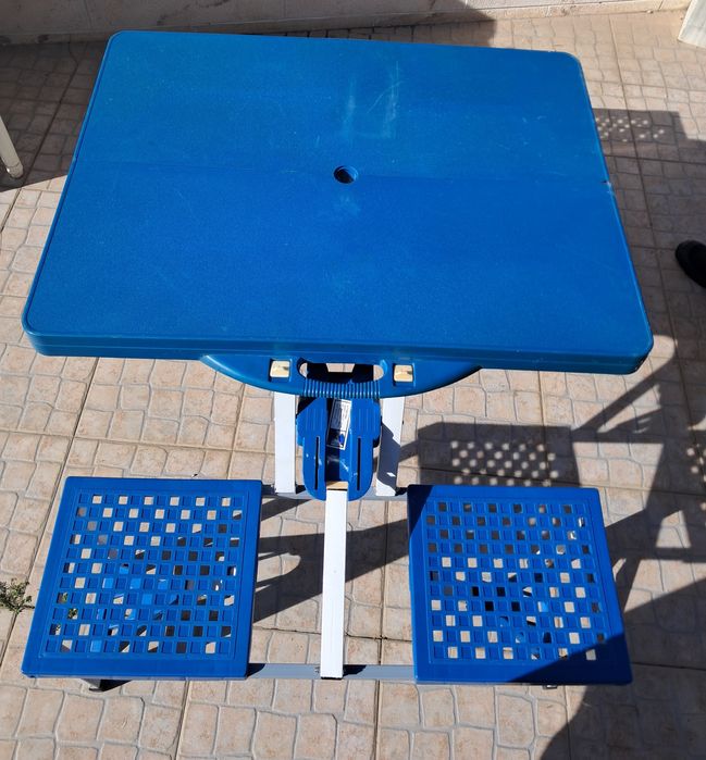 Mesa de pic nic com bancos