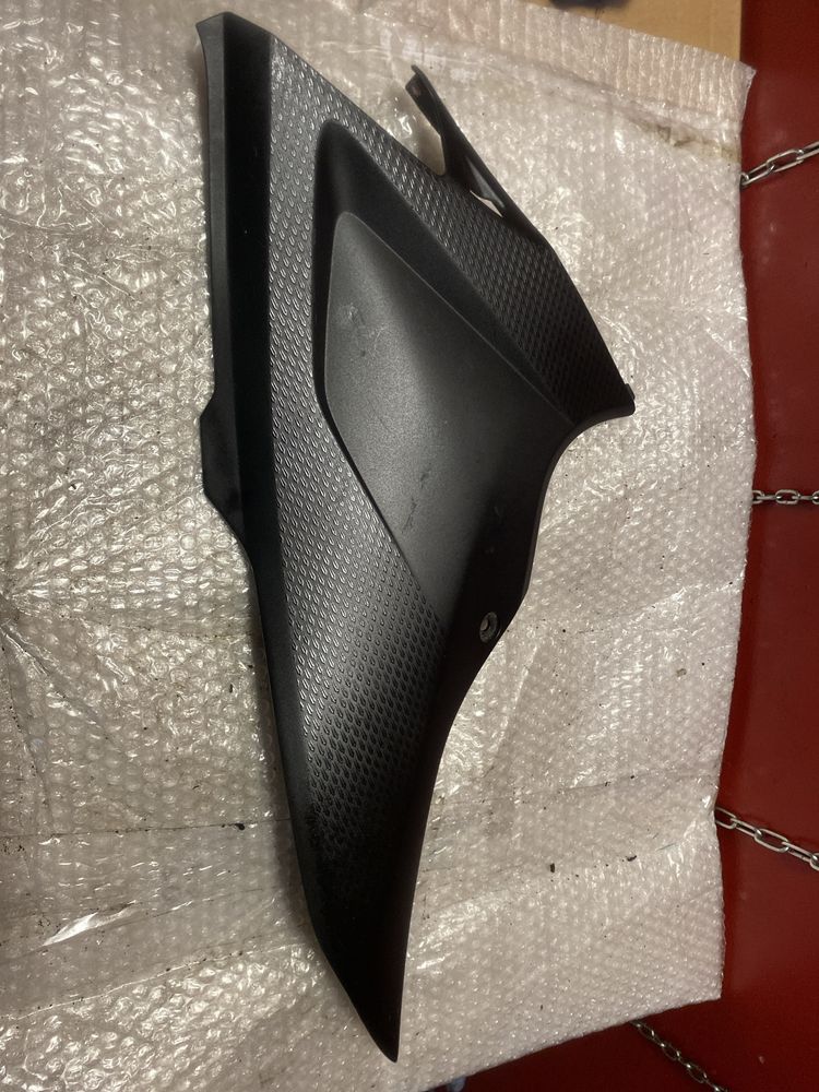 Honda CBR 500 R osłona owiewka wypełnienie C148