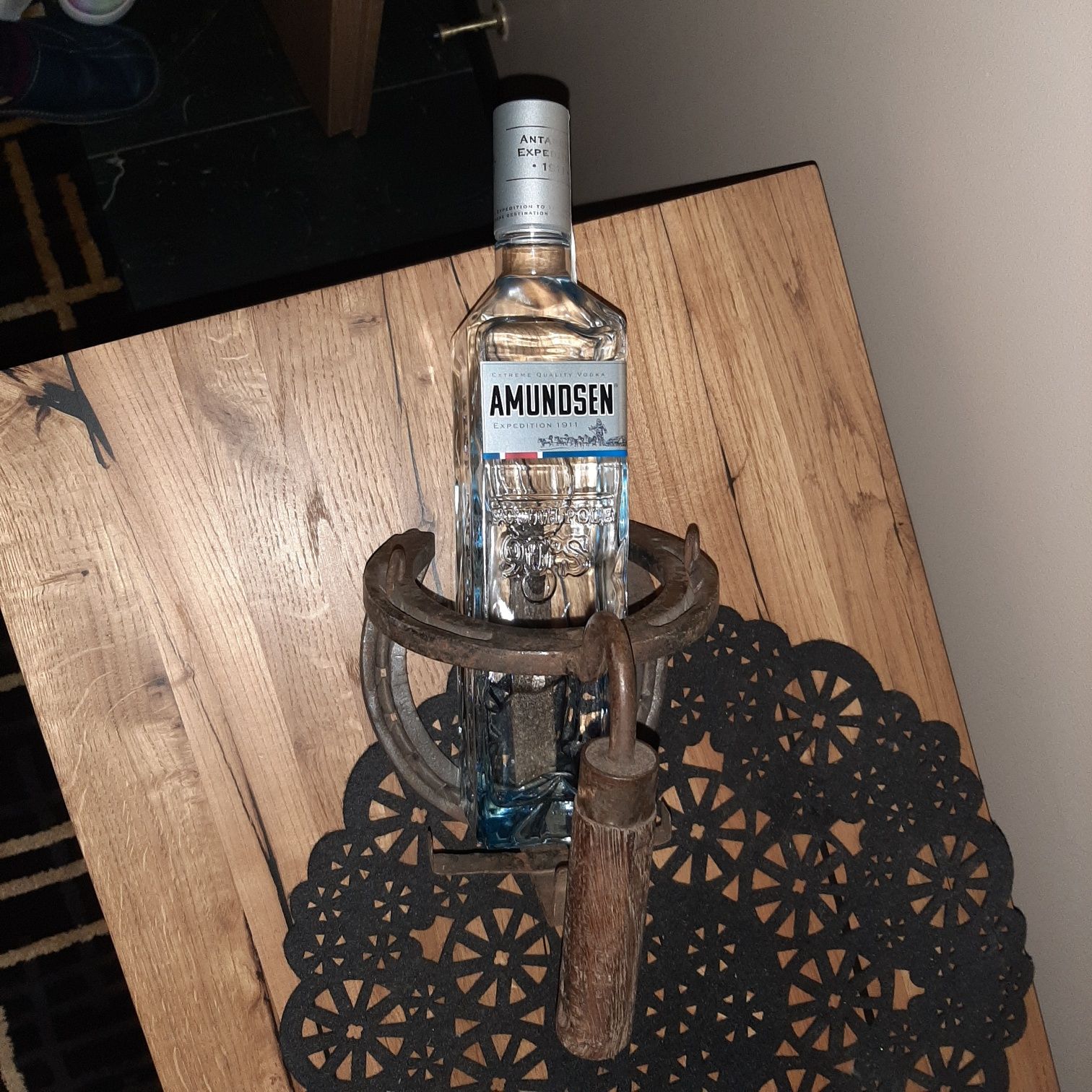 Stojak lof na alkohol