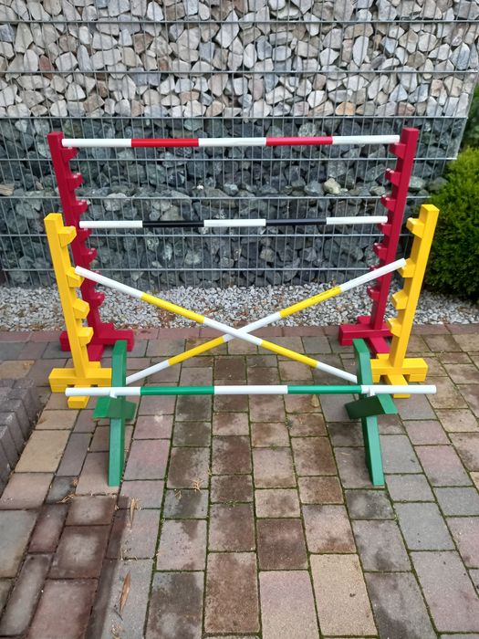 Cavallettki. Przeszkody krzyżakowe. Przeszkody hobby horse