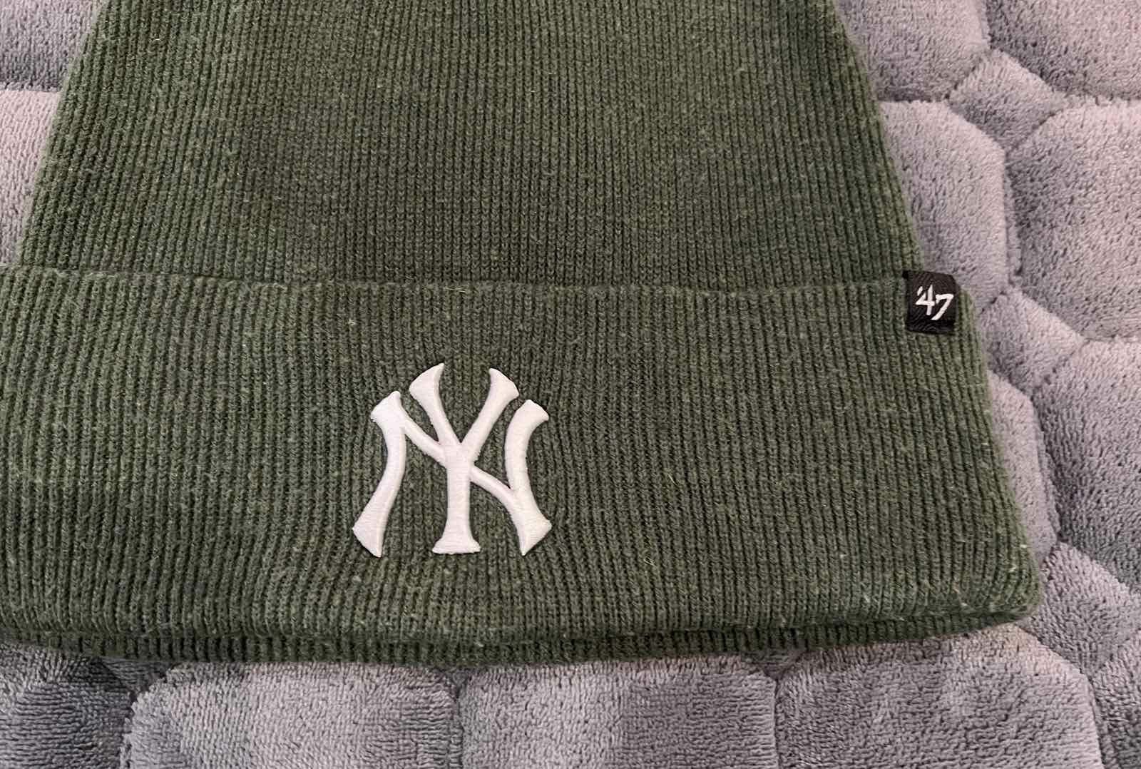 Зимняя шапка Yankees