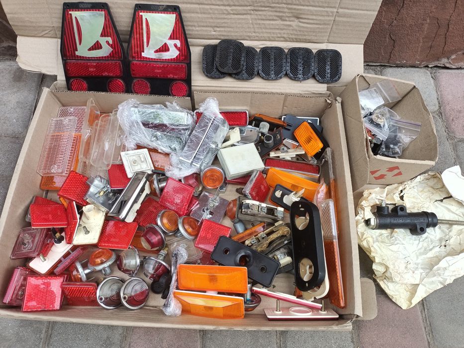 Стекла, хром ваз 2101-2106 СССР новое