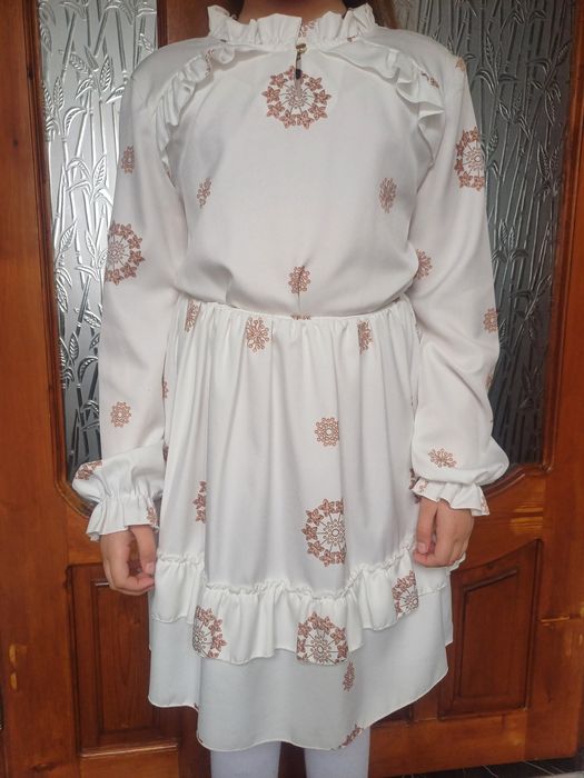 Сукня,  дітяча в ідеальном стані