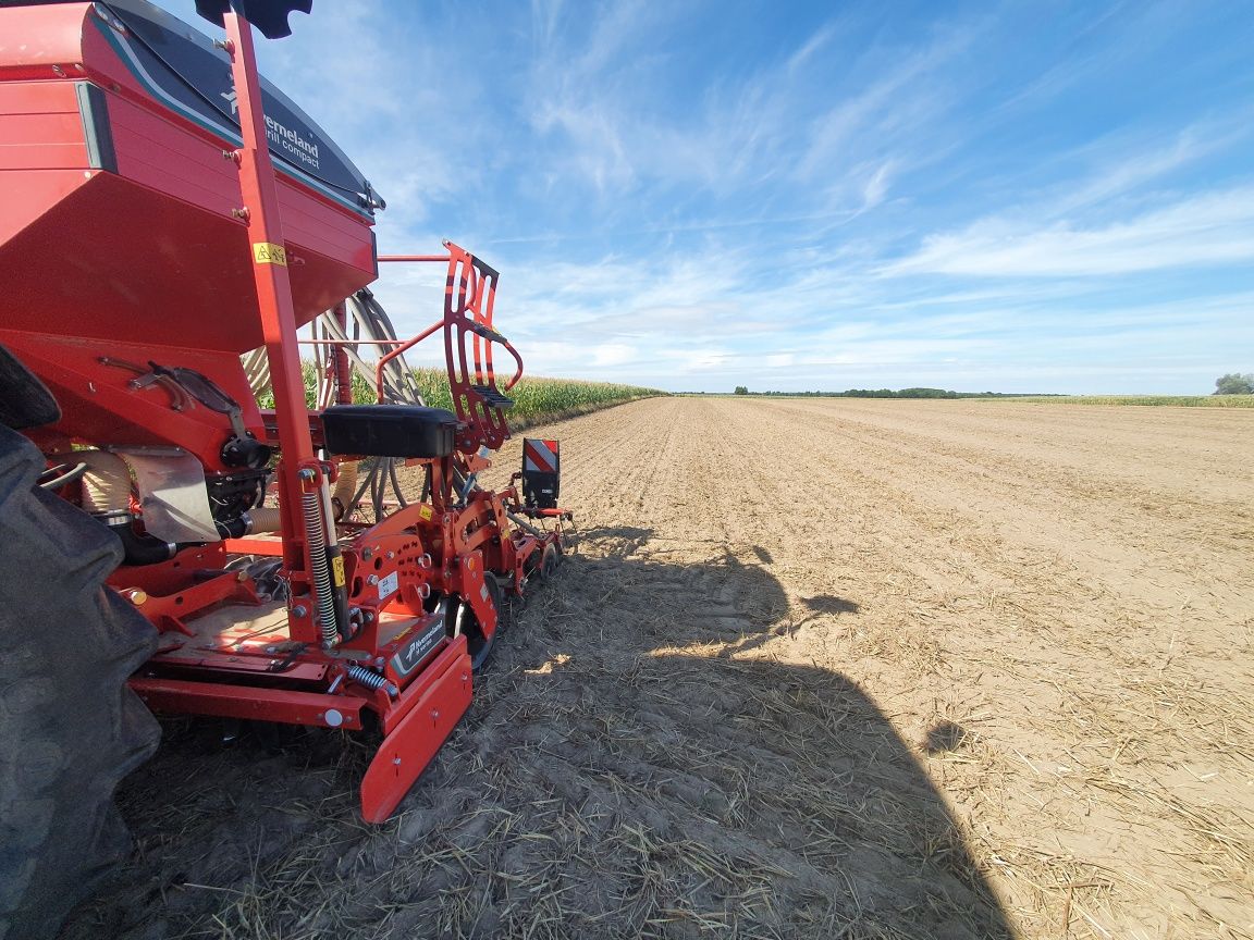 Usługi rolnicze siew pasowy buraków kukurydzy strip till uprawa pasowa