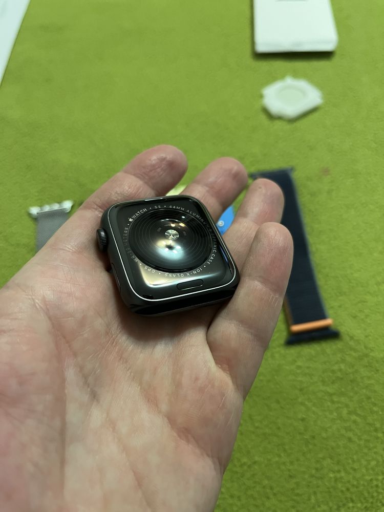 Apple Watch 44 мм (перше покоління )