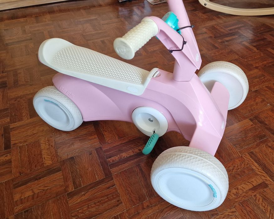 Andador triciclo Berg Go2 (10 aos 30 meses) rosa
