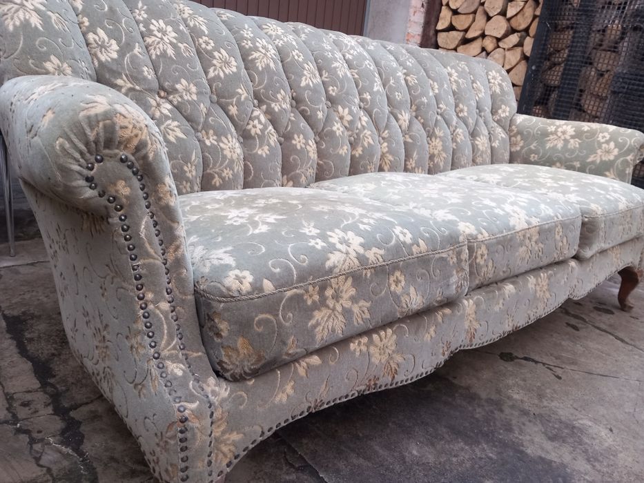 Sofa  tapicerowana typu Ludwik