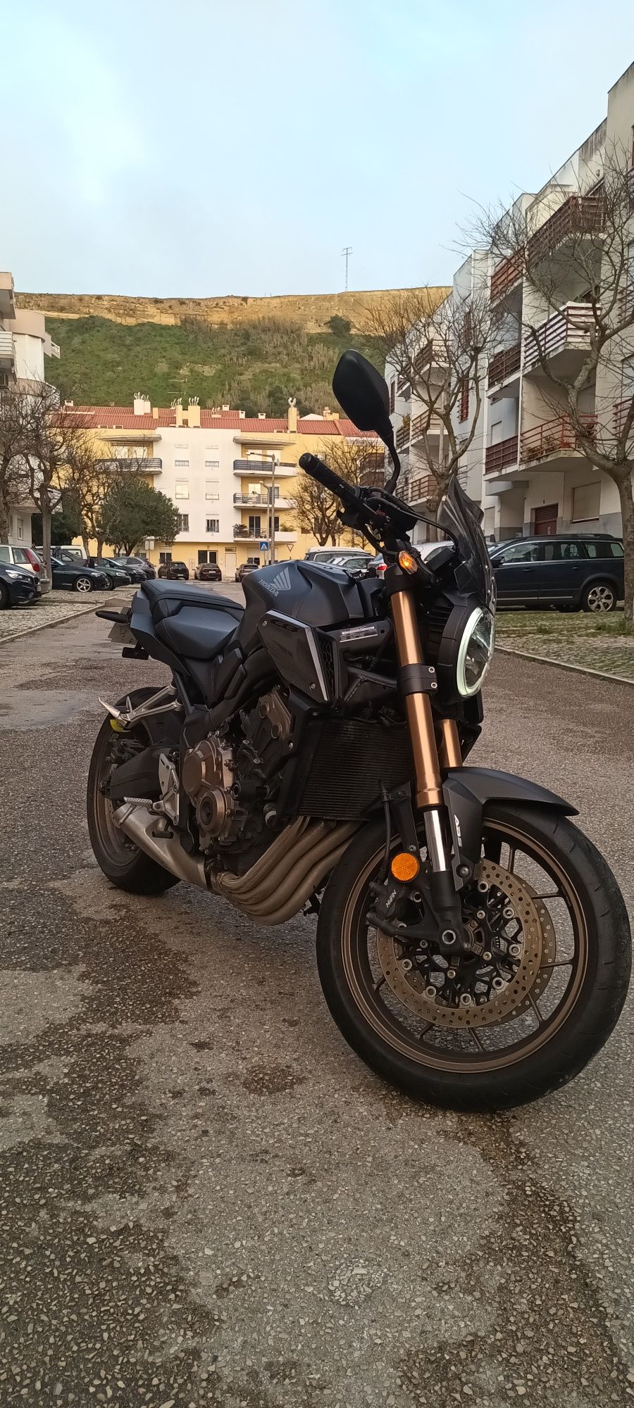 Vendo Honda CB650R