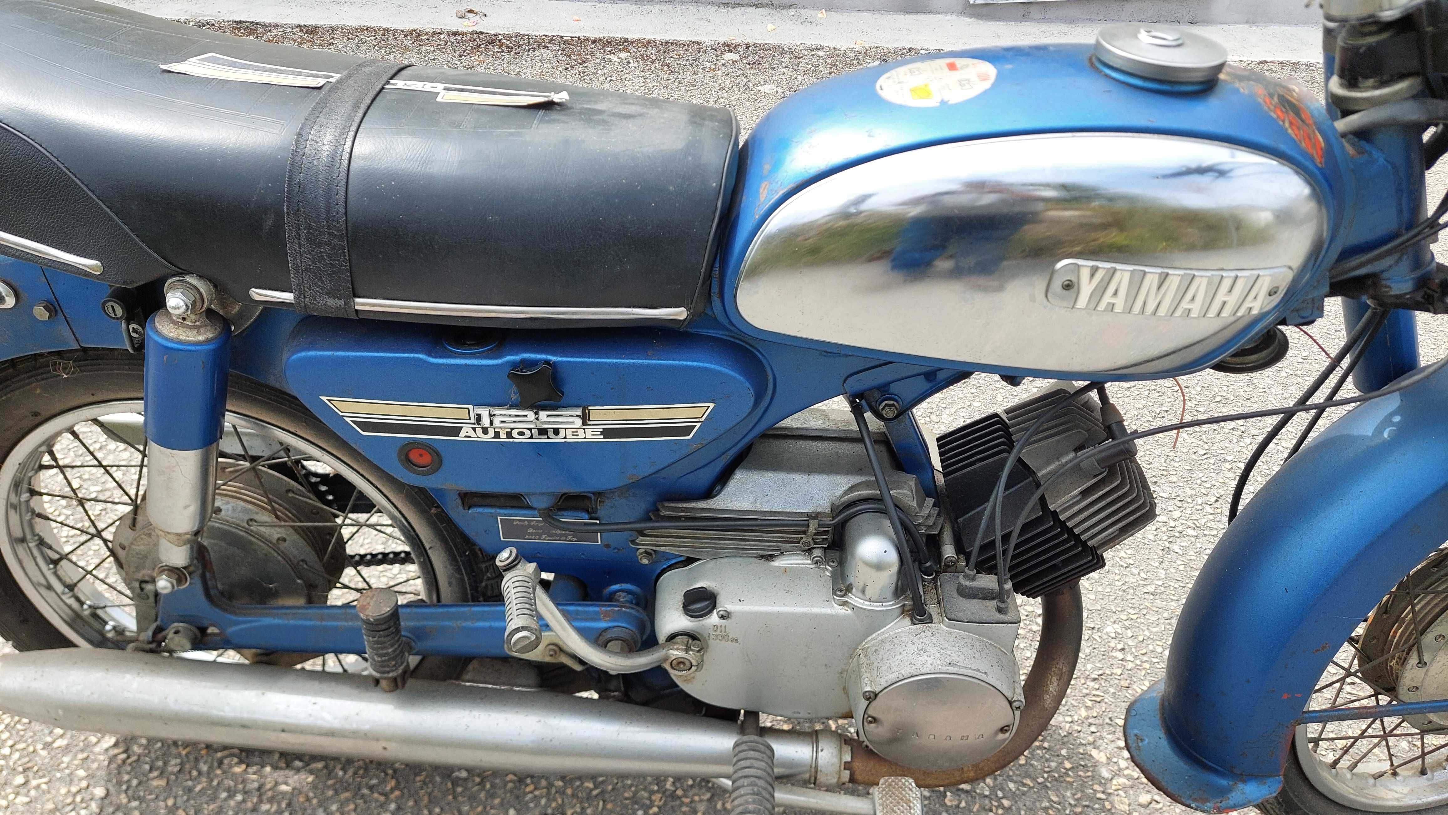 Yamaha clássica para uso ou restauro