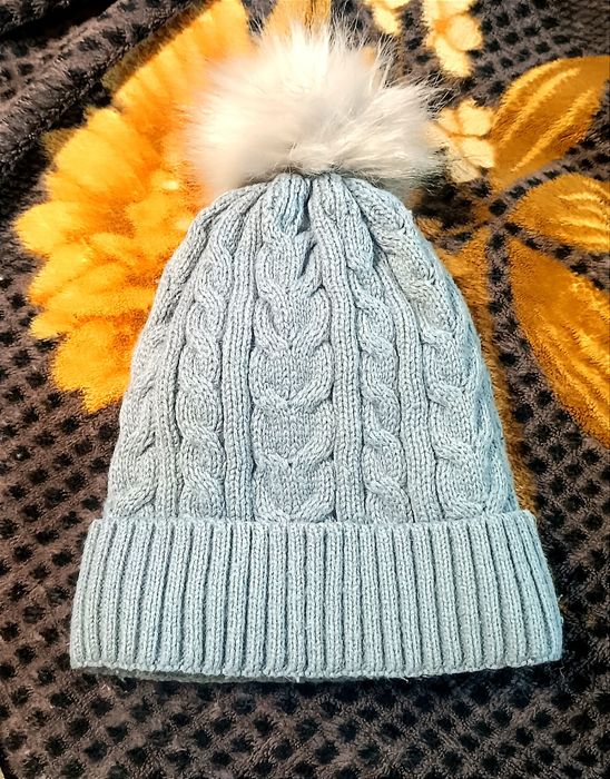 Теплая  шапка демисезонные и зима