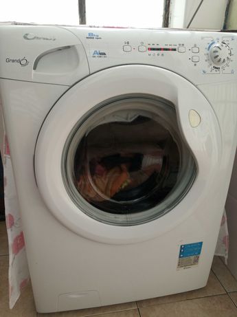 Máquina de lavar roupa Candy de 8kg para reparação ou para peças