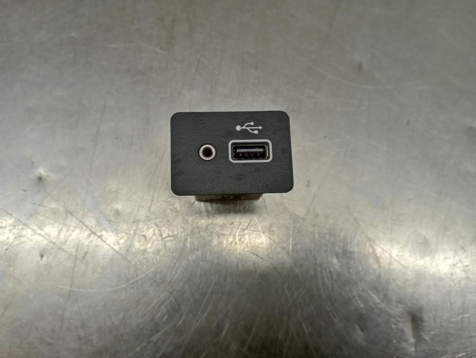 Módulo USB / AUX / IPOD NISSAN Micra V (K14)