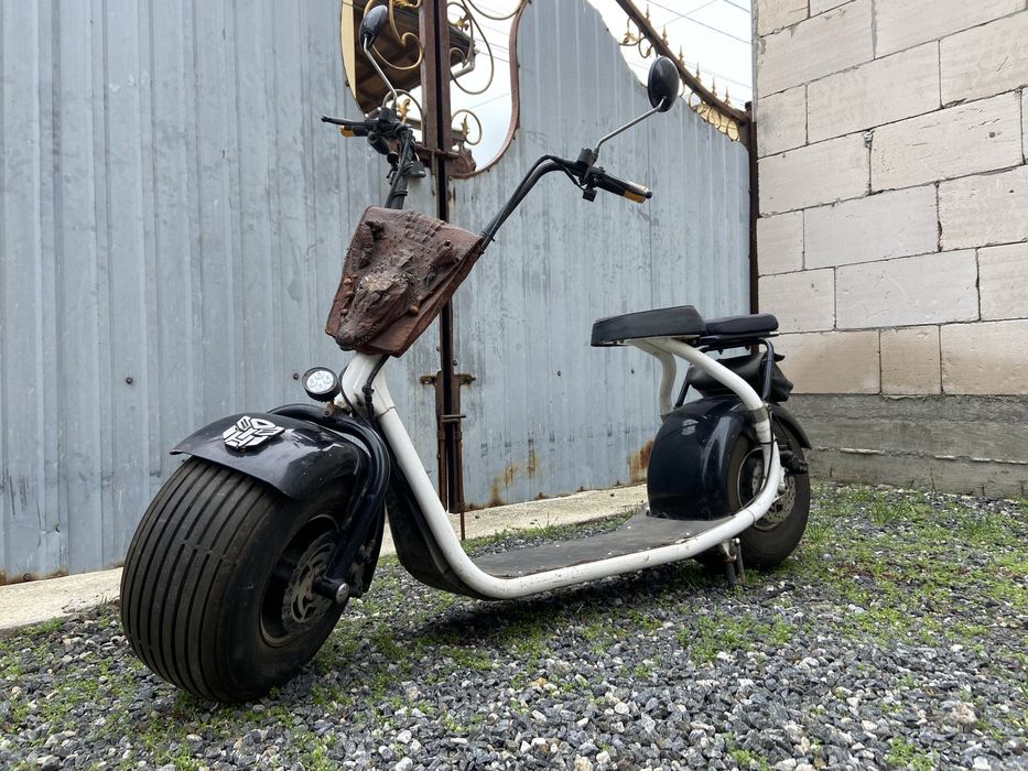 Продам срочно электроскутер Like.Bike SEEV