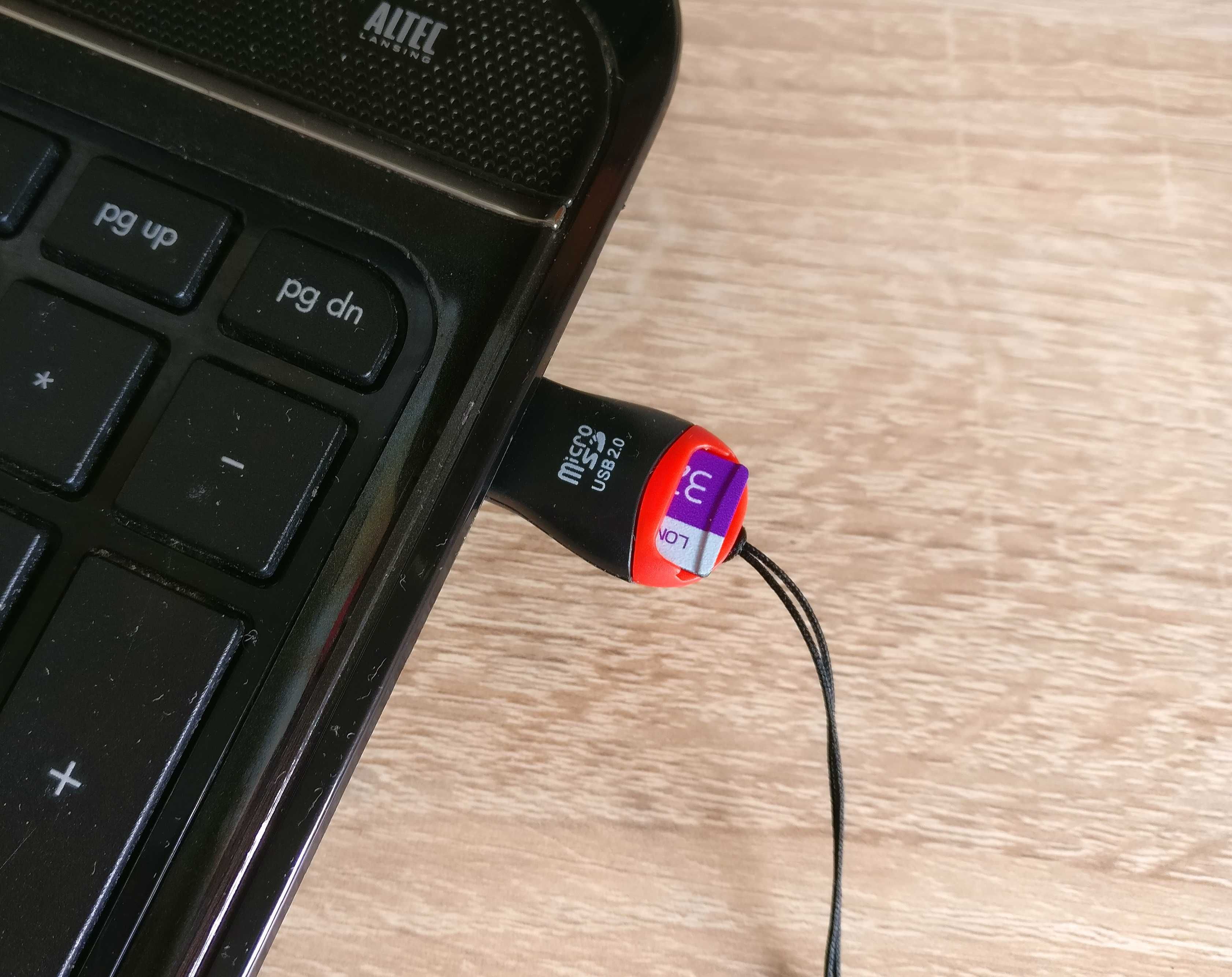 Адаптер USB на карту Micro SD, картридер.