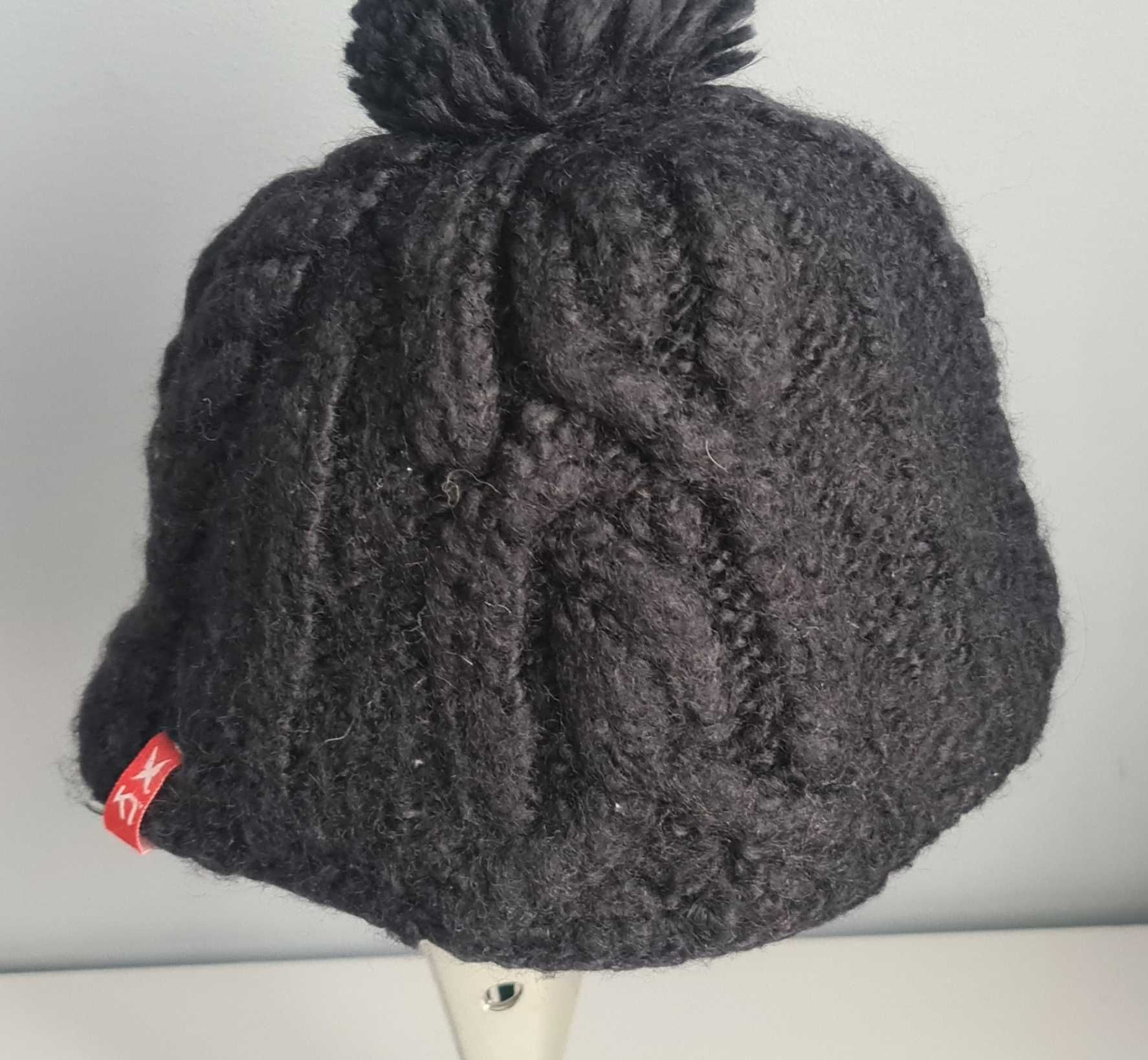 Kari Traa czarna  zimowa czapka z daszkiem
