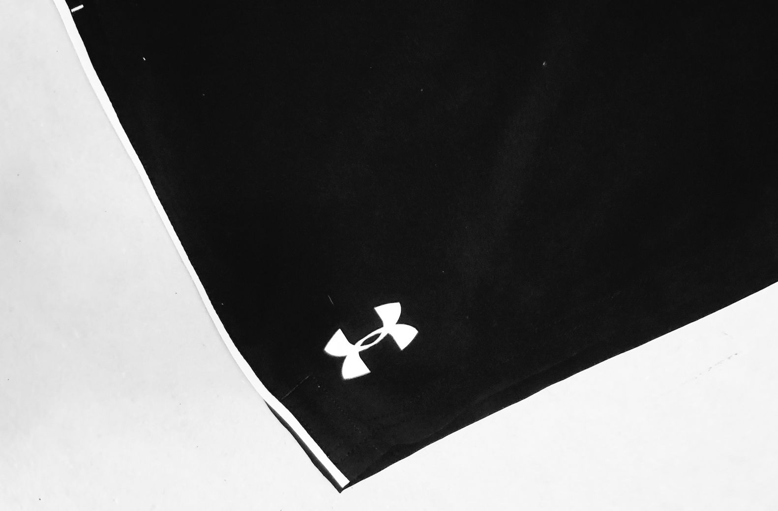 UNDER ARMOUR roz. M spodenki sportowe