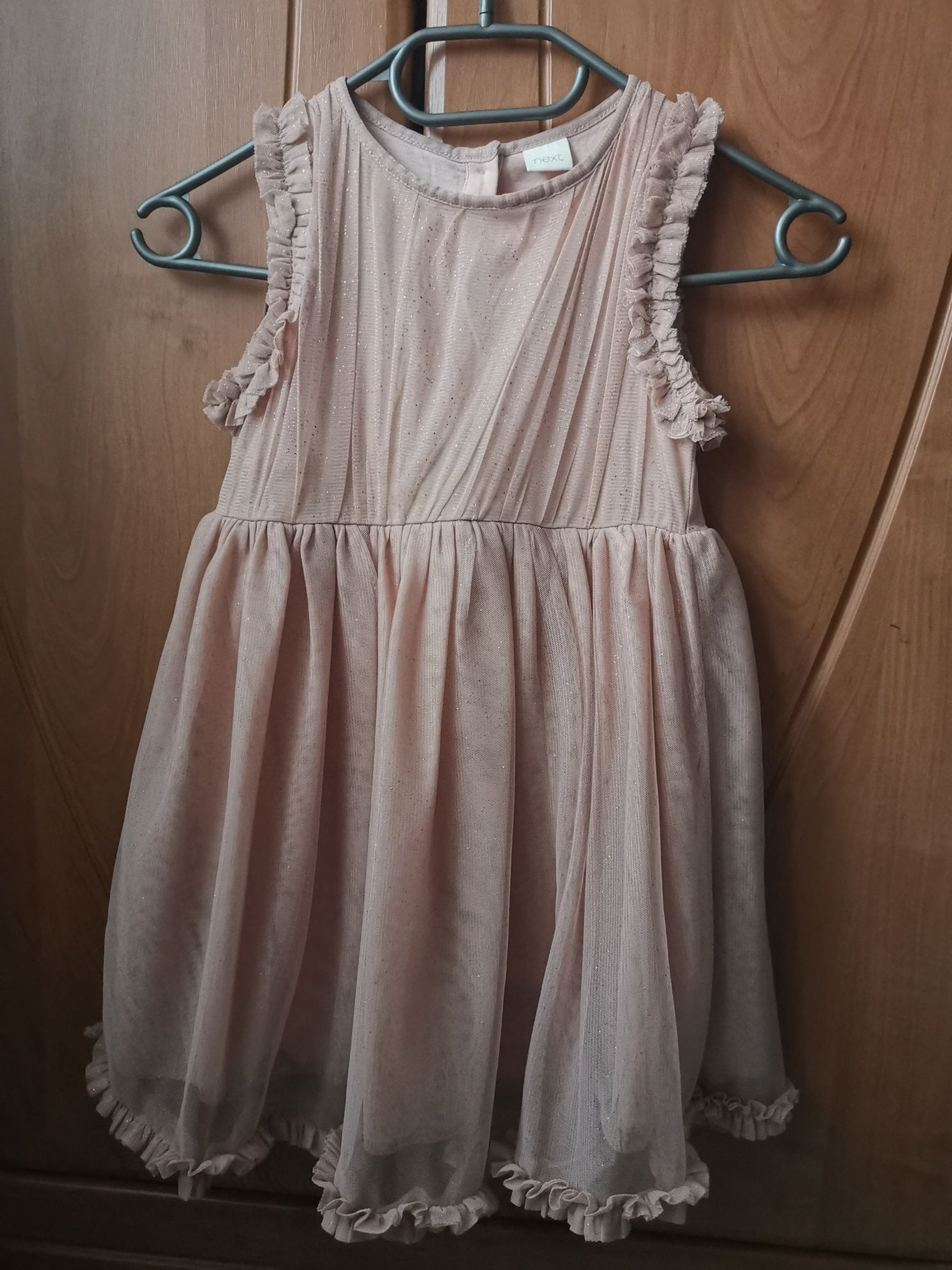 Elegancka sukienka w rozm 104