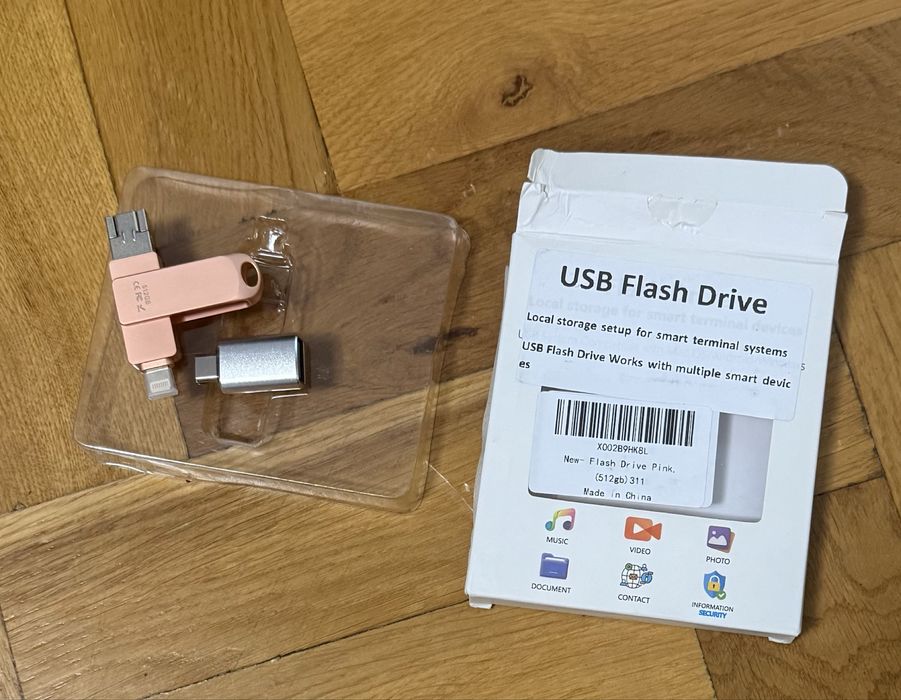 Pamięć flash USB (pendrive) z adapterem