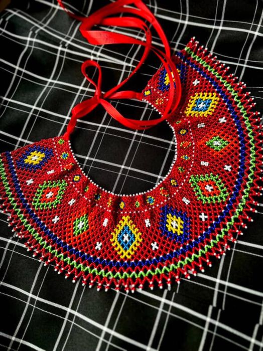 Криза, лемківська кривулька, кольє, намисто, виріб з бісеру, силянка