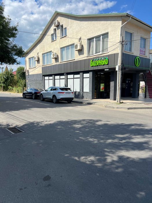 Продаж приміщення, яке приносить 1500 дол щомісячно