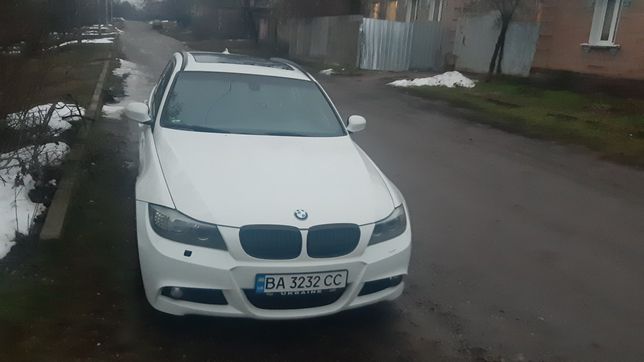 BMW 320 2010 год
