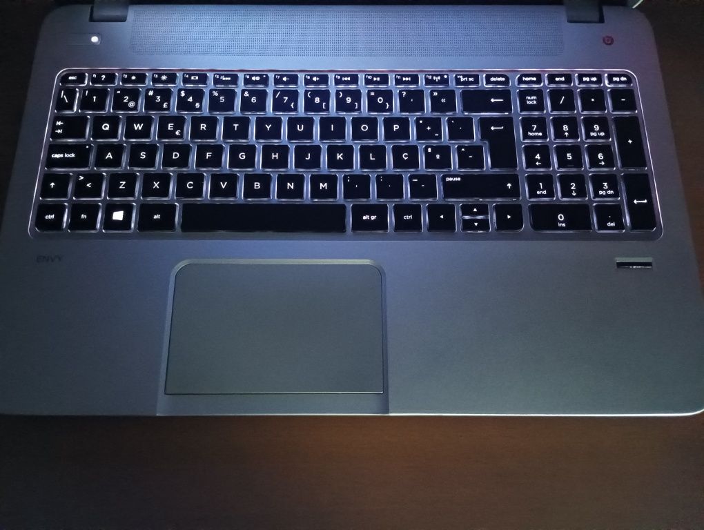 HP Envy 15-j174np