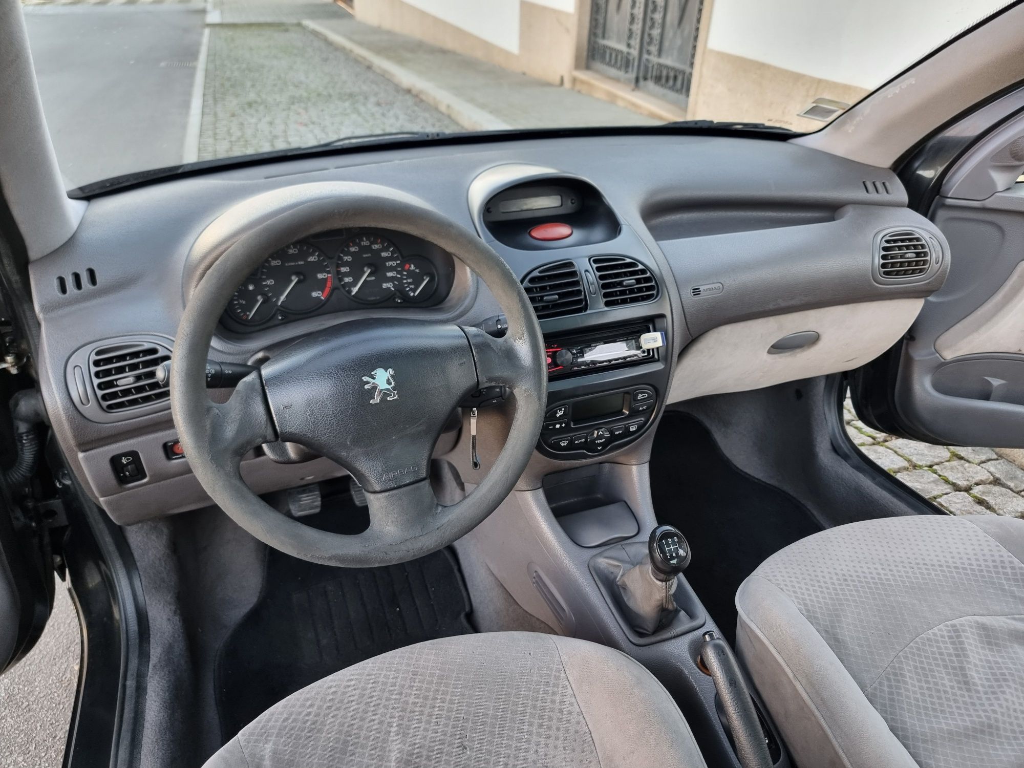 Peugeot 206 1.4hdi Black edition 5lug n/Preço