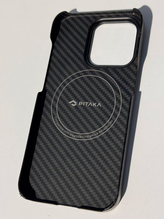 Чохол pitaka на Iphone 14 pro карбон