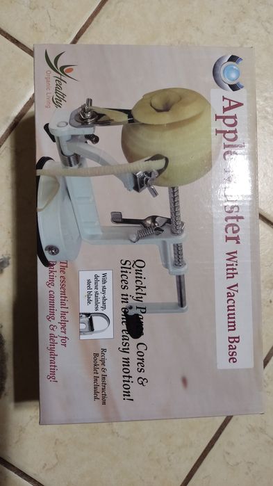 Maszynka do obierania jabłek ziemniaków itp