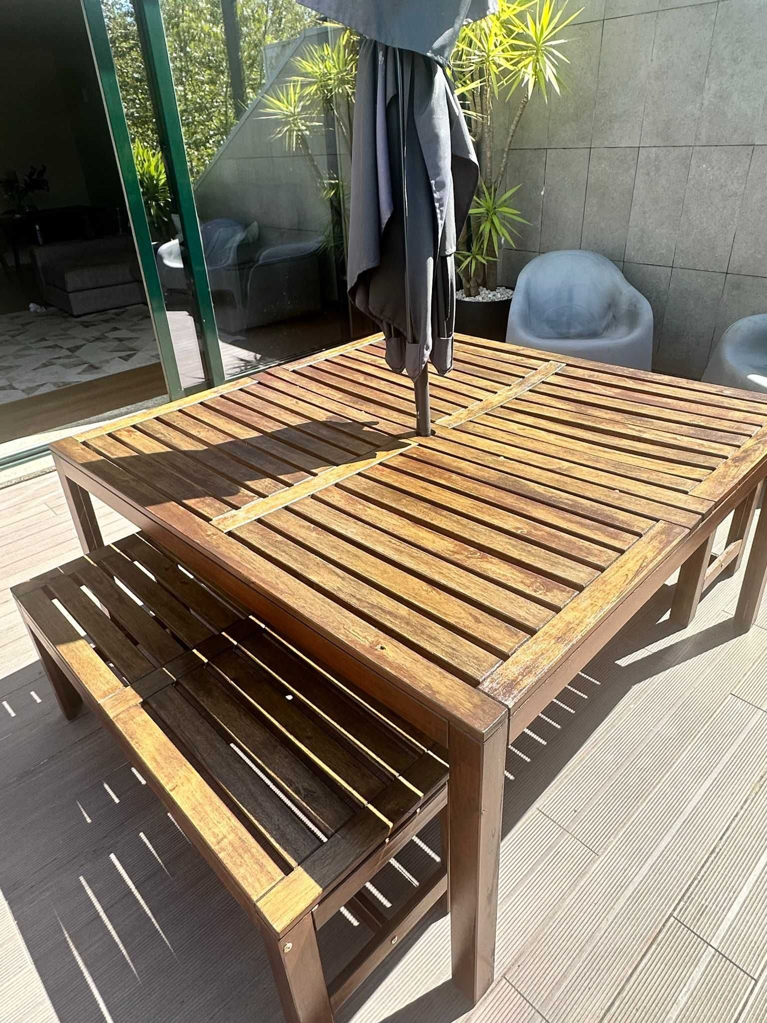 Mesa Externa Madeira com Bancos