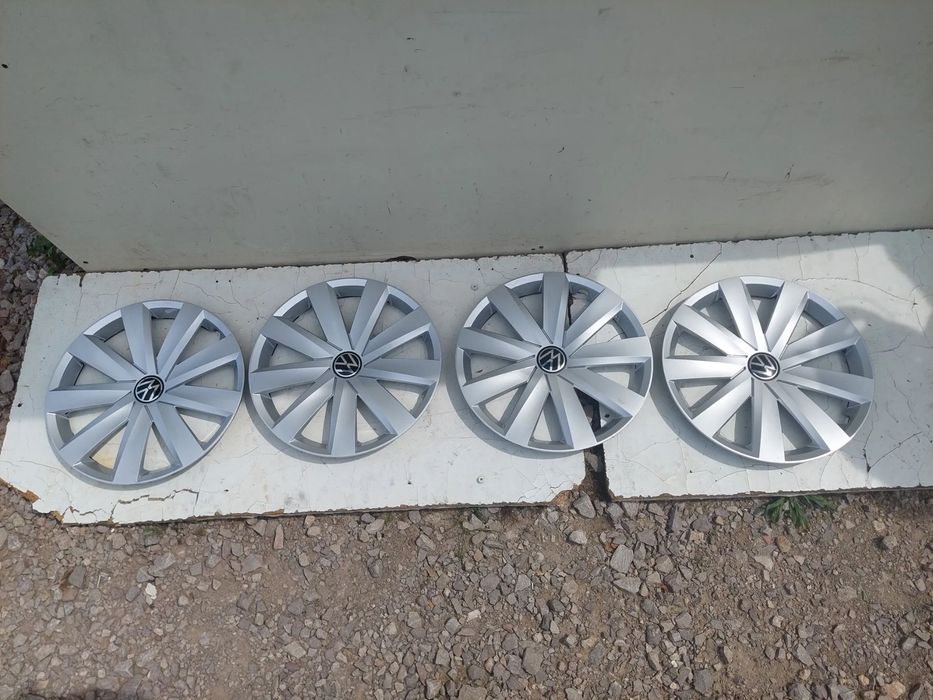 KOŁPAKI VW PASSAT GOLF CADDY  R16 3G0601147A