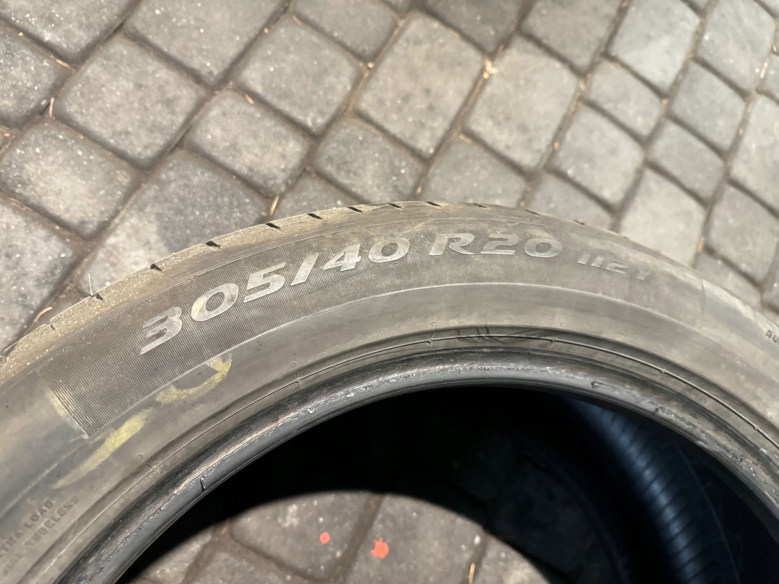 Opona Pirelli P Zero - 305/40/20