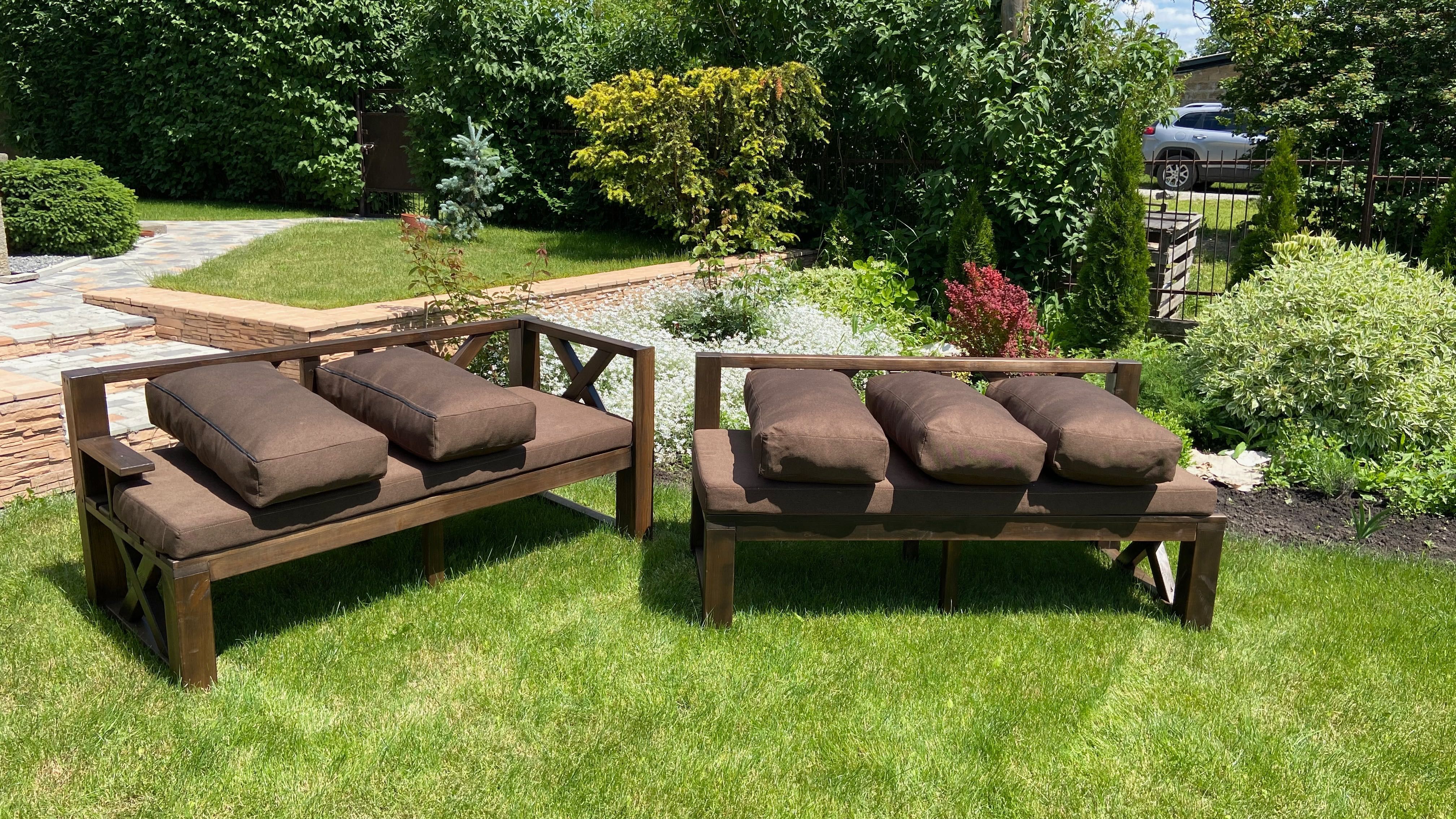 Комплект садовый: угловой диван с мягкими подушками и стол