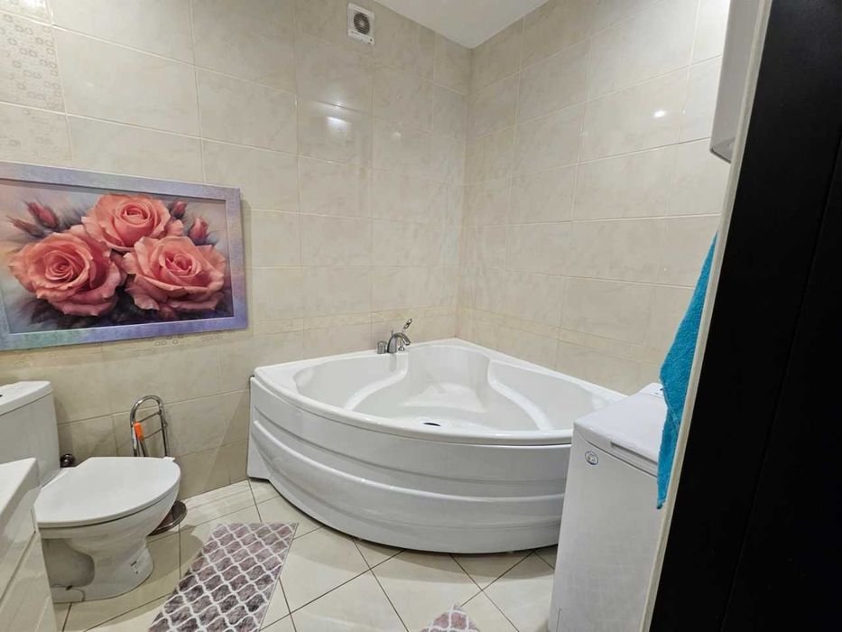 Продам 3-к квартиру (91м2) в кирпиче, ж/м Солнечный, пер. Любарского