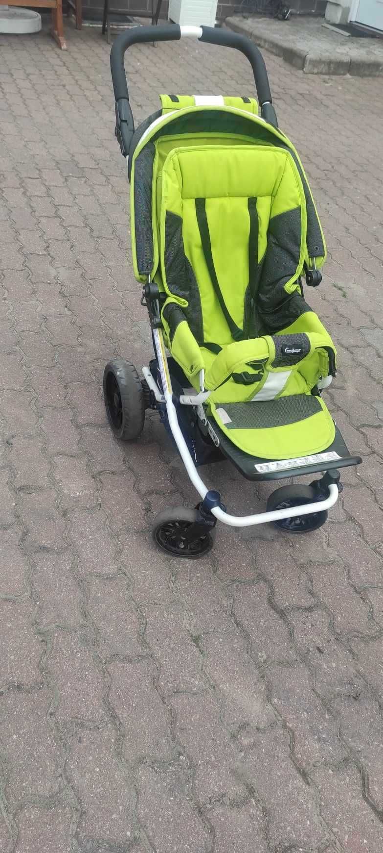 Wózek dziecięcy składany