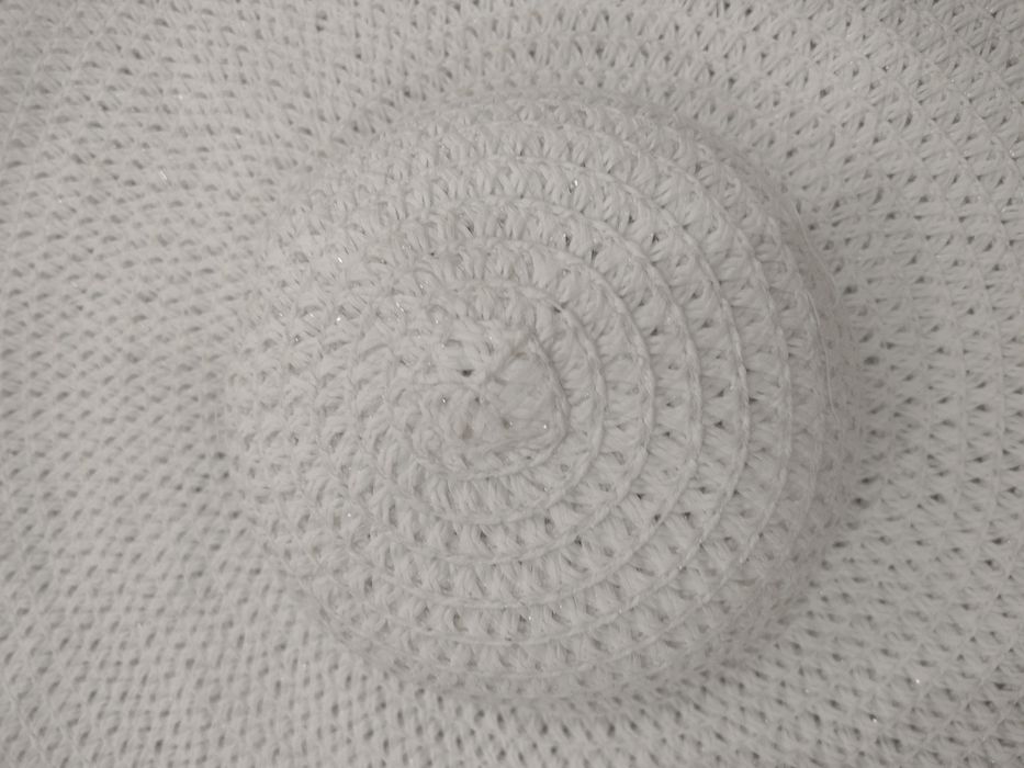 Kapelusz słomkowy Reserved biały