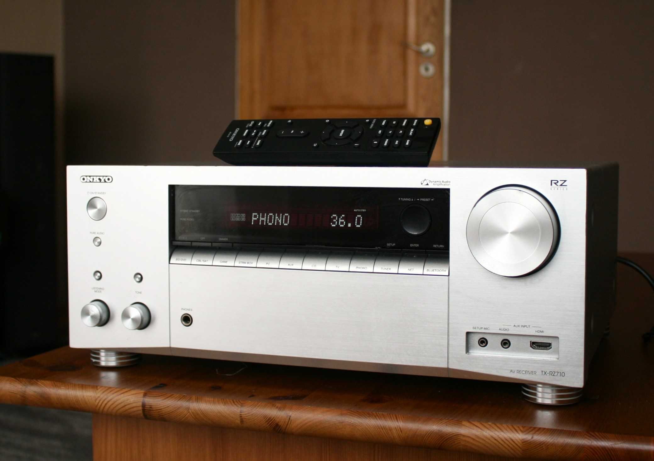 Nowoczesny amplituner Onkyo TX-RZ 710 wzmacniacz BLUETOOTH WiFI