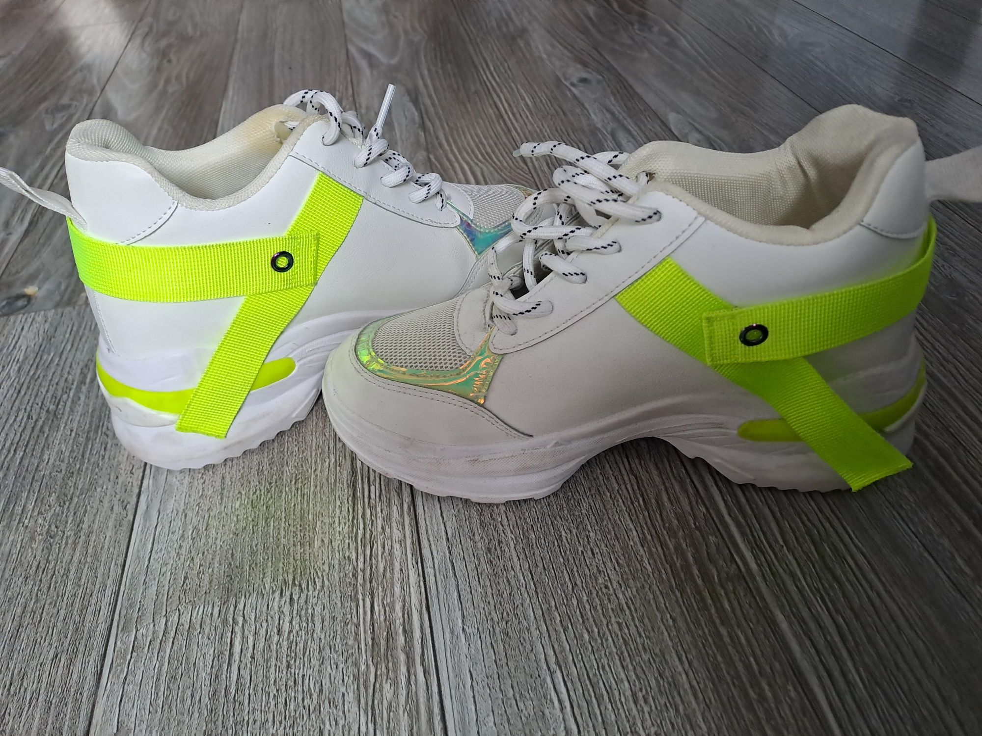 Sportowe sneakersy damskie r 37