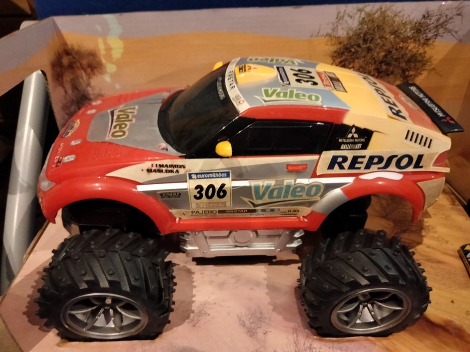 Carro telecomandado RC oficial Mitsubishi