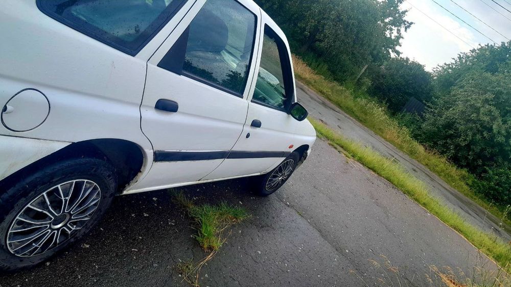Продам  Ford Escort